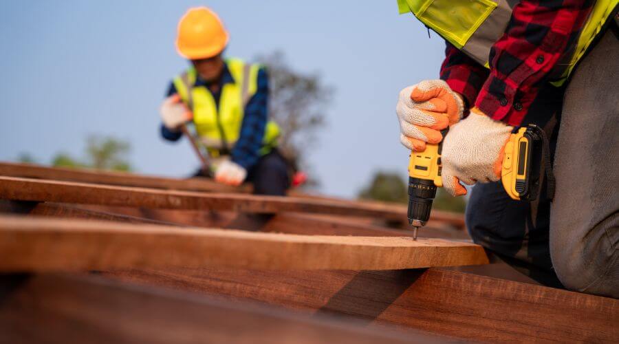 Professional gutter cleaning in Ozona, TX